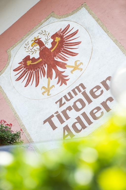 Hotel Zum Tiroler Adler Tirolo Exterior foto