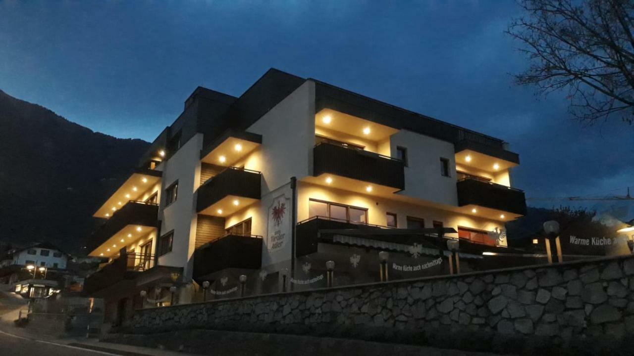 Hotel Zum Tiroler Adler Tirolo Exterior foto